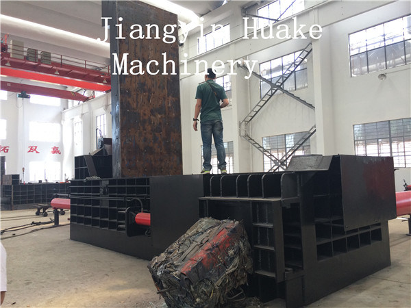Y81F-200 Steel Scrap Baling Press Machine Untuk Logam Memulihkan Daur Ulang 2