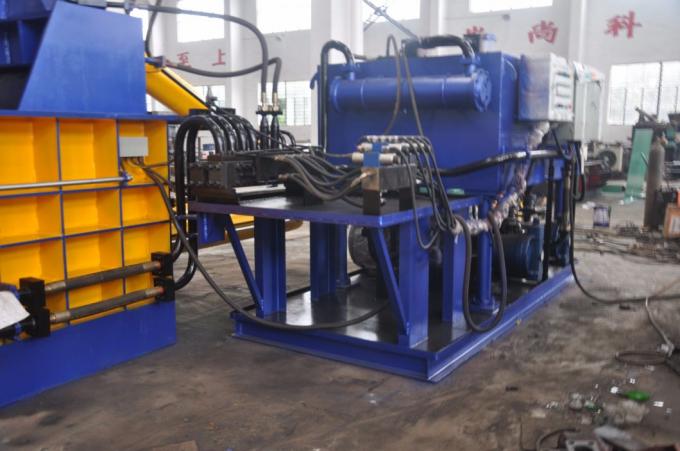 Y81f-315 Mesin Baler Logam Hidrolik / Baler Daur Ulang Logam 4