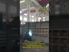 PLC Kontrol Metal Daur Ulang Mesin Baler Otomatis 800Tons Daya 700 * 700mm