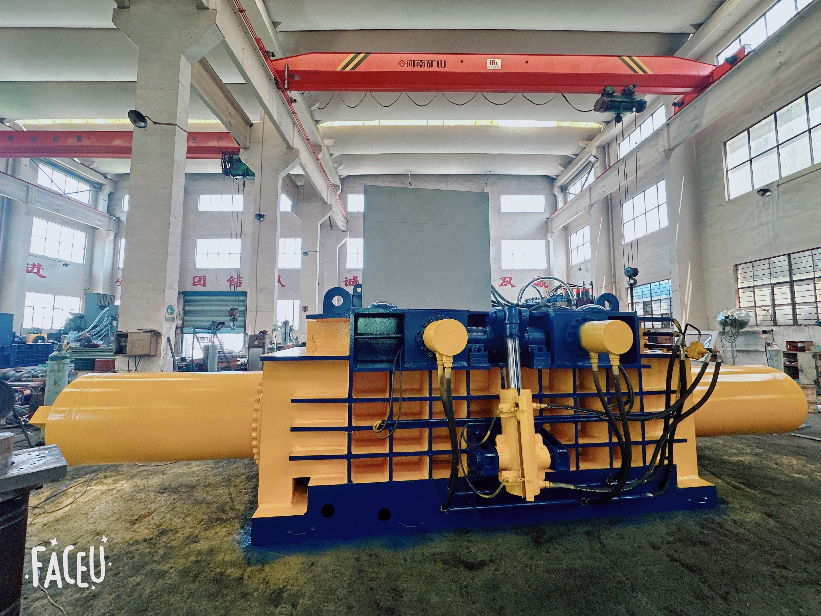 Blog perusahaan terbaru tentang Keseimbangan Penggunaan Energi dan Kinerja di Mesin Baler Scrap Baja Indonesia