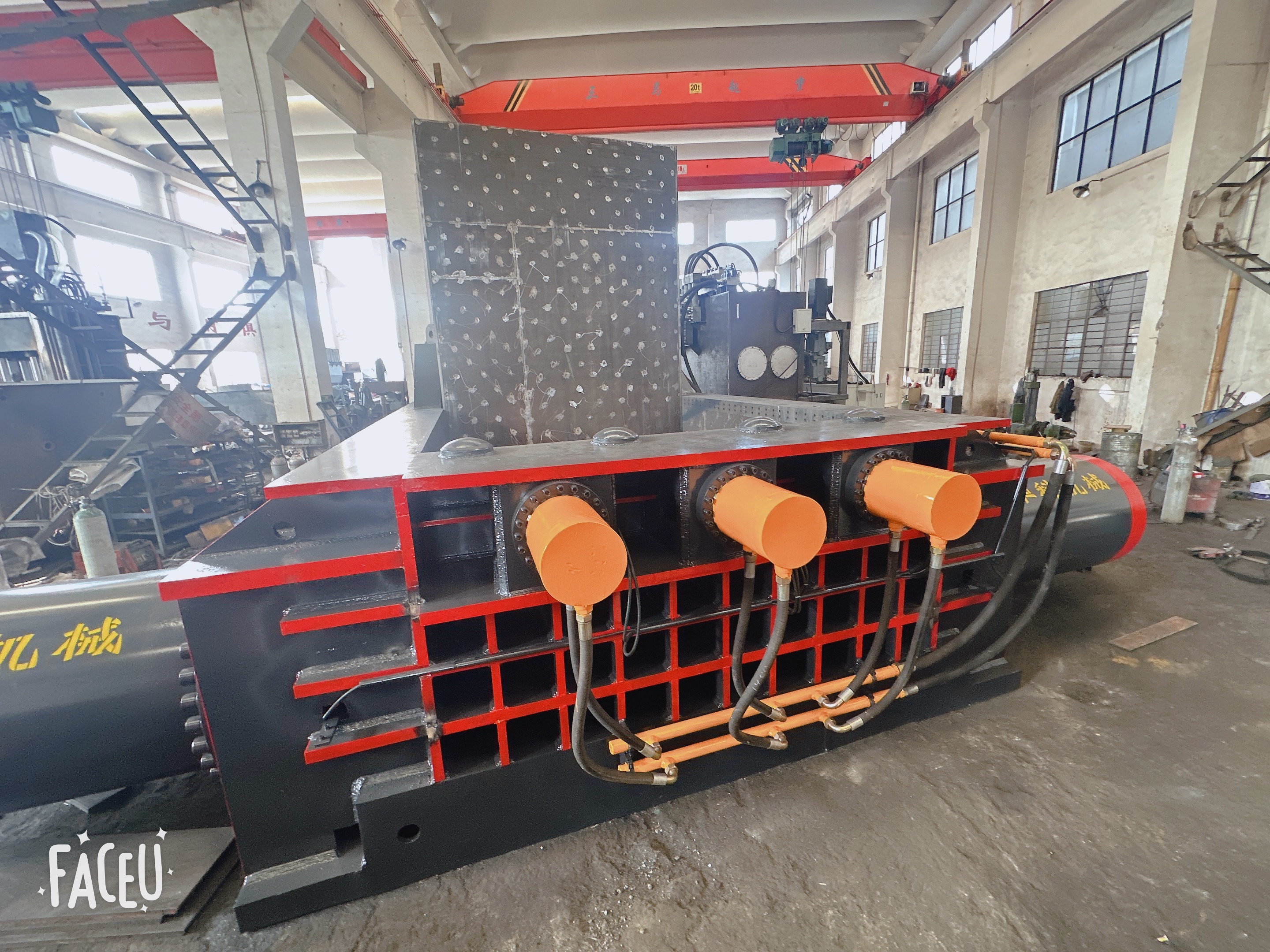 Blog perusahaan terbaru tentang PLC Otomatis vs Manual Scrap Metal Baler: Sistem Kontrol Mana yang Lebih Baik untuk Pabrik Daur Ulang Anda?